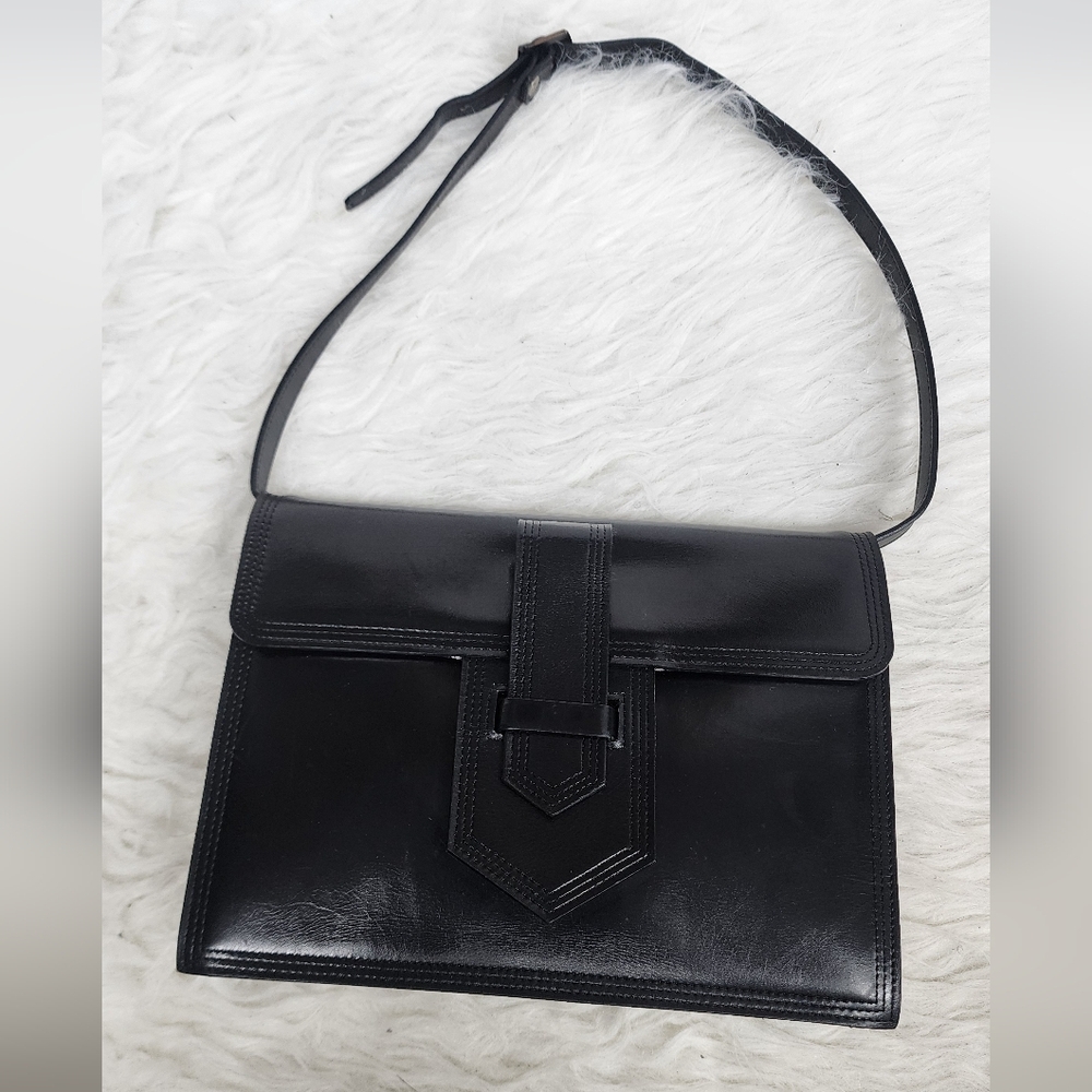 YSL Black Leather Bag – Elegant - Picture 9 of 15